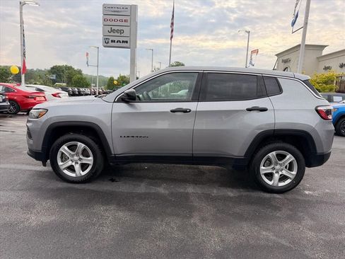 Used 2024 Jeep Compass Sport AWD/4WD image 8