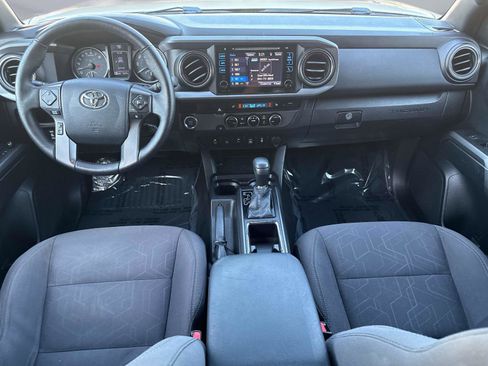 Used 2016 Toyota Tacoma TRD Off-Road image 16