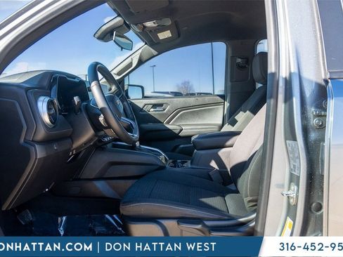 Used 2023 Chevrolet Colorado LT w/ LT Convenience Package image 3