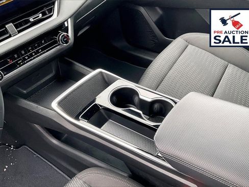 Used 2025 Chevrolet Equinox LT image 17