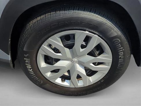 Certified 2025 Toyota Corolla Cross L image 27