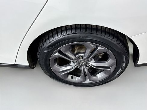 Used 2023 Honda Accord EX image 8