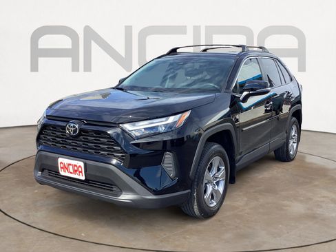 Used 2025 Toyota RAV4 XLE w/ Convenience Package image 7