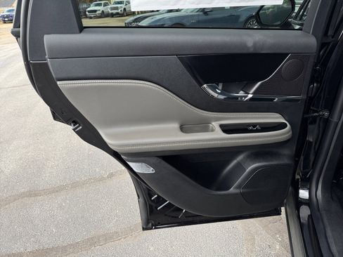 New 2026 Lincoln Corsair Premiere image 25