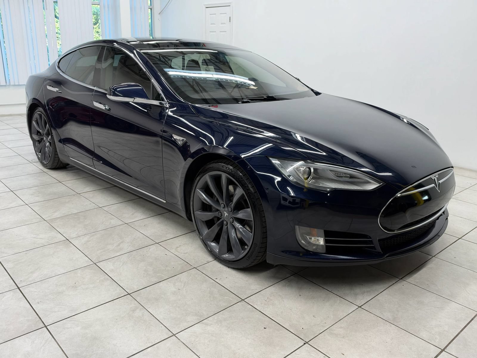 Used 2012 Tesla Model S Performance RWD image 1