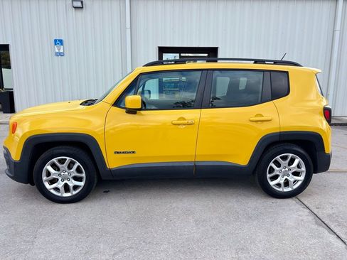 Used 2015 Jeep Renegade Latitude w/ Popular Equipment Group image 2