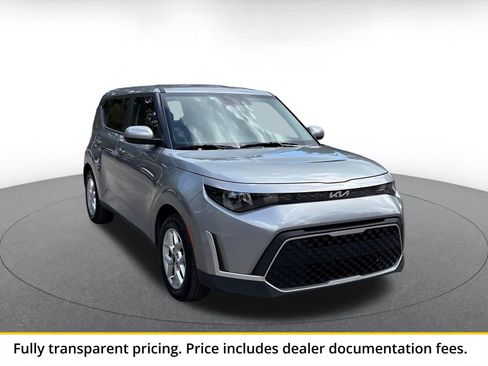 Used 2025 Kia Soul LX w/ LX Technology Package FWD image 1