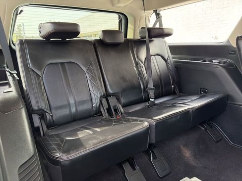 Used 2021 Ford Expedition Max Platinum image 13