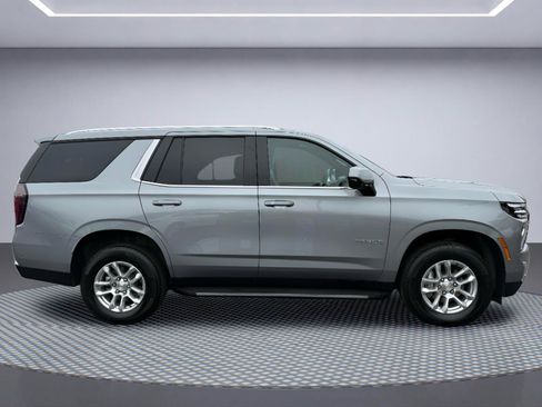 Used 2025 Chevrolet Tahoe LT AWD/4WD image 9