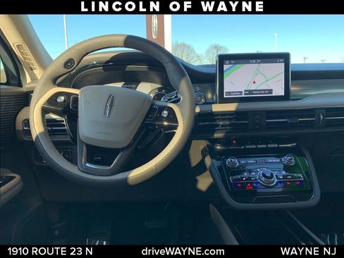 Certified 2022 Lincoln Corsair AWD w/ Equipment Group 101A image 23