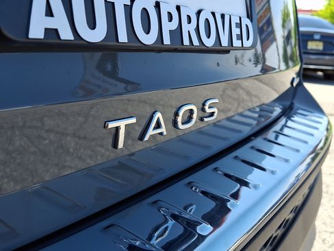 Used 2022 Volkswagen Taos SEL w/ Panoramic Sunroof Package AWD/4WD image 30