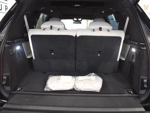 Used 2024 BMW X7 xDrive40i w/ M Sport Package AWD/4WD image 16