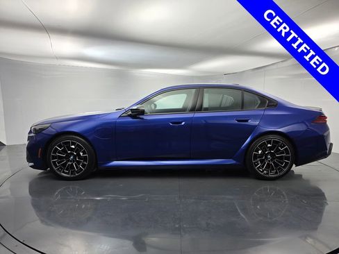 Certified 2025 BMW M5 w/ Carbon Package image 7
