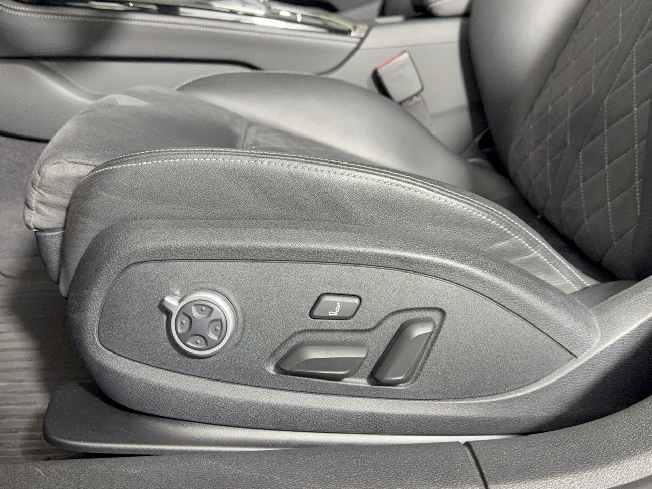 Used 2023 Audi S5 Premium Plus w/ Premium Plus Package AWD/4WD image 16