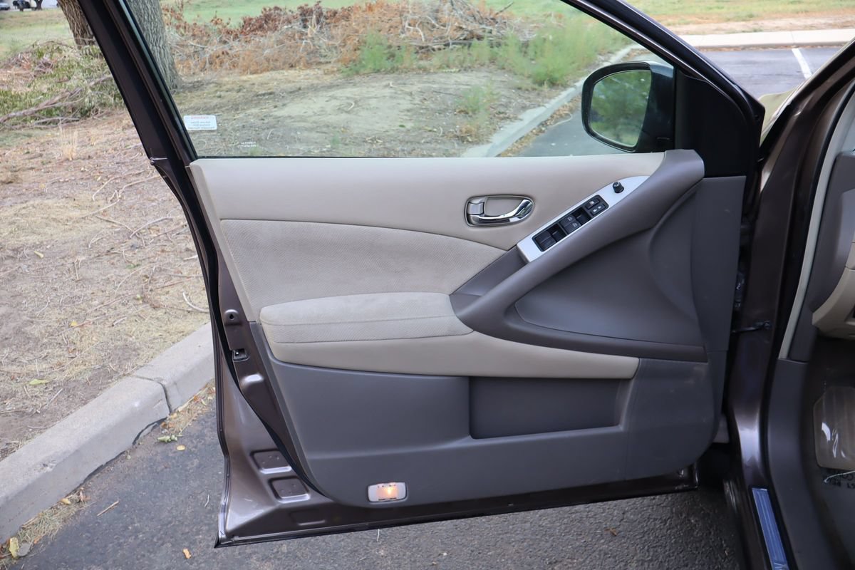 Used 2013 Nissan Murano S AWD/4WD image 23