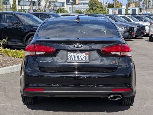 Used 2018 Kia Forte S FWD image 11