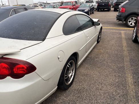 Used 2003 Dodge Stratus SE image 16
