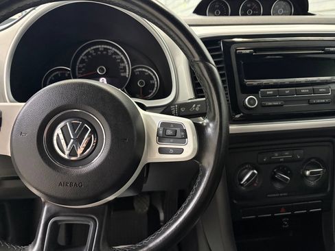 Used 2013 Volkswagen Beetle TDI FWD image 13
