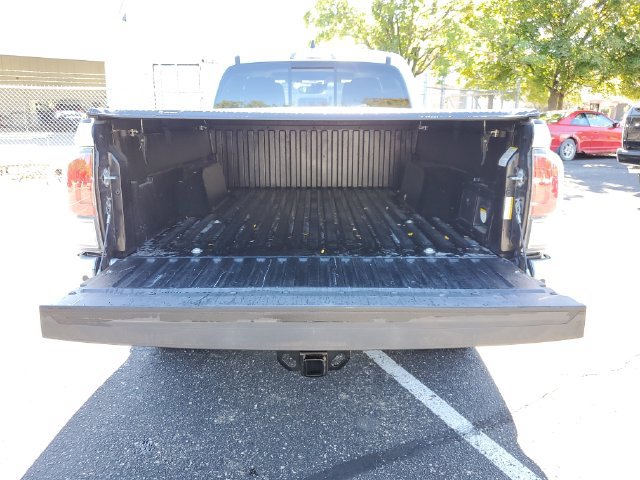 Certified 2023 Toyota Tacoma TRD Sport w/ TRD Premium Sport Package AWD/4WD image 8