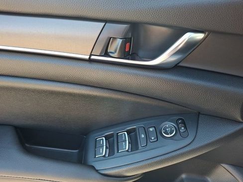 Used 2020 Honda Accord LX image 13