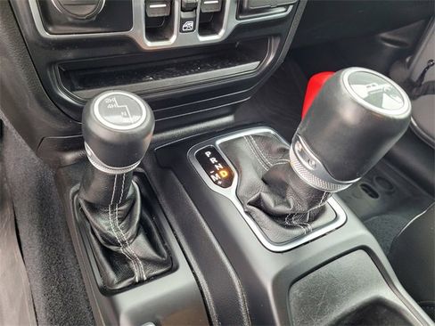 Used 2022 Jeep Gladiator Overland w/ Popular Equipment Package image 23