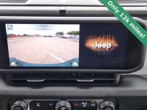 Used 2025 Jeep Gladiator Sport image 18