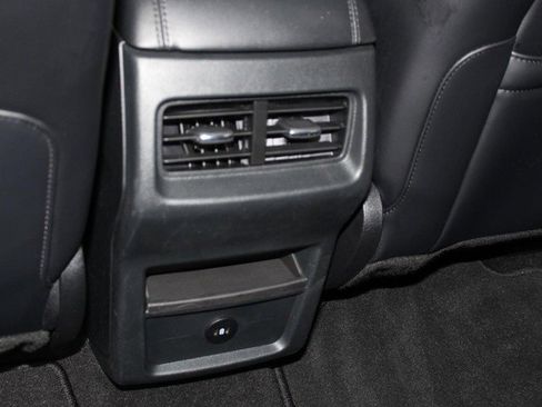Used 2024 Ford Edge SEL image 17