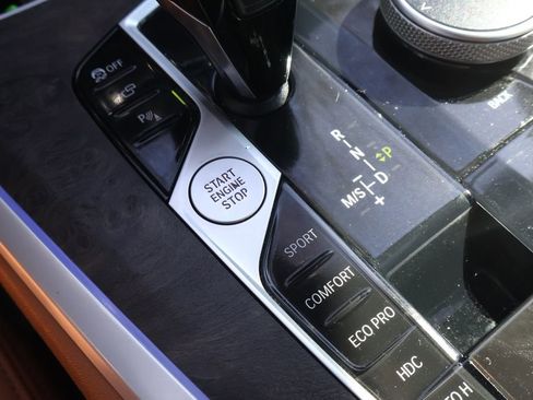 Used 2023 BMW X5 xDrive40i w/ Luxury Seating Package image 30