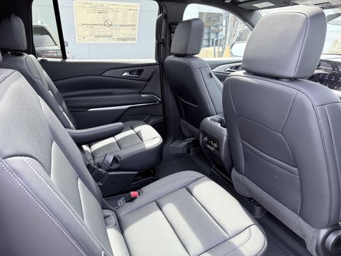 New 2026 Chevrolet Traverse LT w/ Sun and Wheel Package AWD/4WD image 4