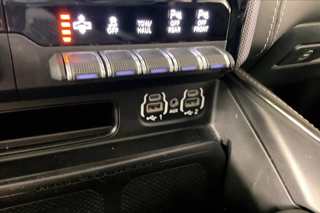 Used 2021 RAM 1500 Limited AWD/4WD image 16