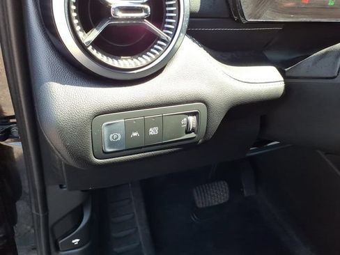 Used 2025 Chevrolet Blazer EV LT FWD image 18