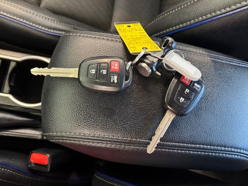 Used 2019 Toyota Corolla SE image 27