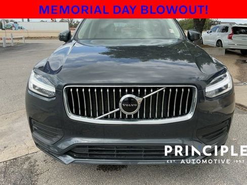 Certified 2022 Volvo XC90 T5 Momentum FWD image 3