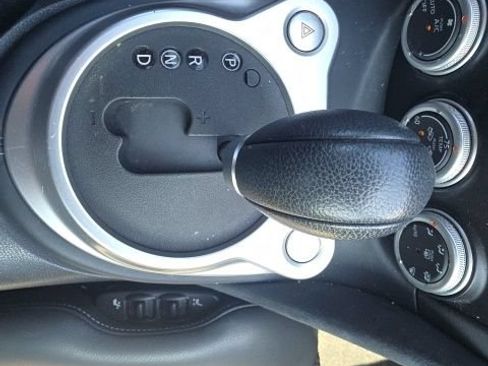 Used 2010 Nissan 370Z Touring RWD image 14