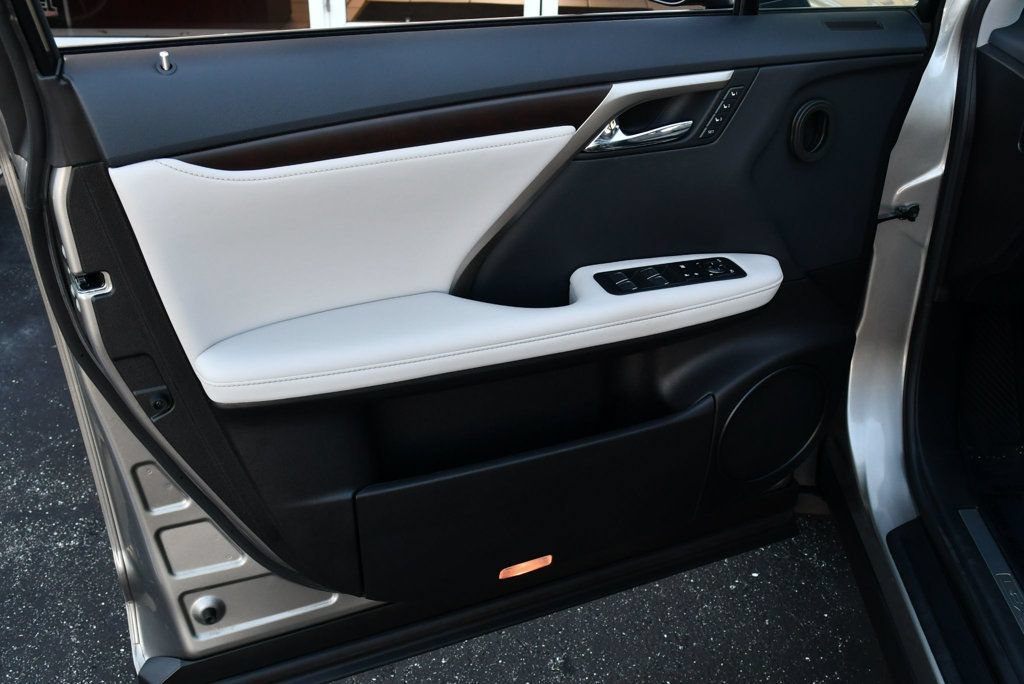 Used 2022 Lexus RX 350 FWD w/ Premium Package image 11
