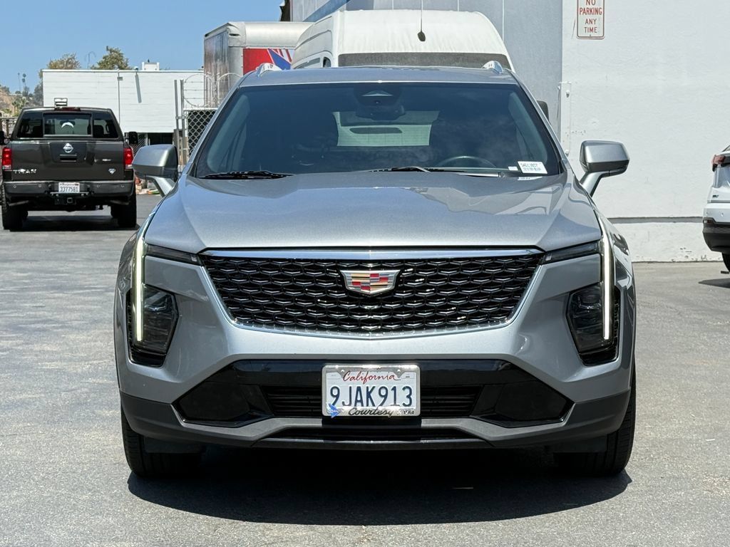 Used 2024 Cadillac XT4 Premium Luxury FWD image 4