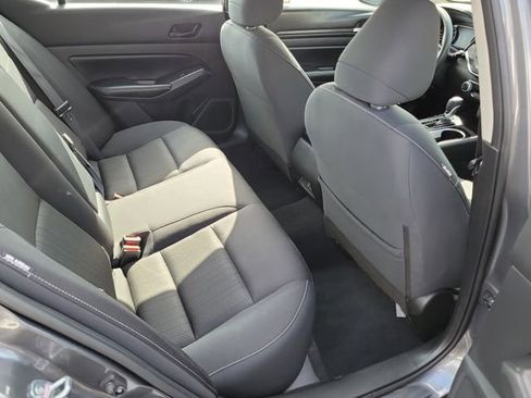 Used 2024 Nissan Altima 2.5 SV image 17