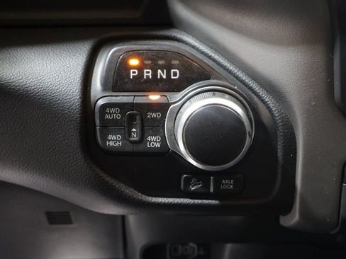 Used 2019 RAM 1500 Big Horn AWD/4WD image 34