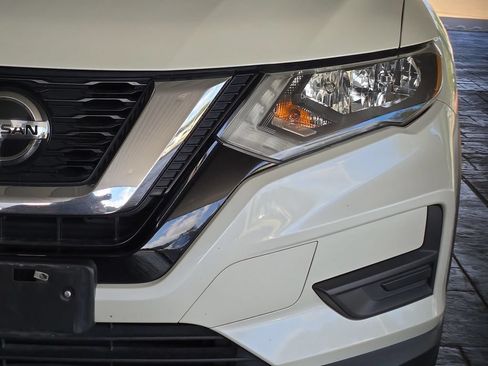 Used 2019 Nissan Rogue SV FWD image 10