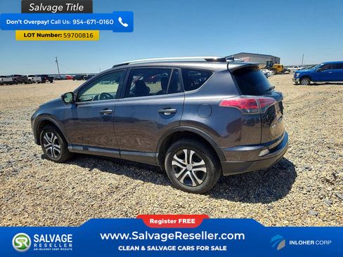Used 2018 Toyota RAV4 LE FWD image 3