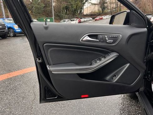 Used 2018 Mercedes-Benz GLA 250 4MATIC image 10