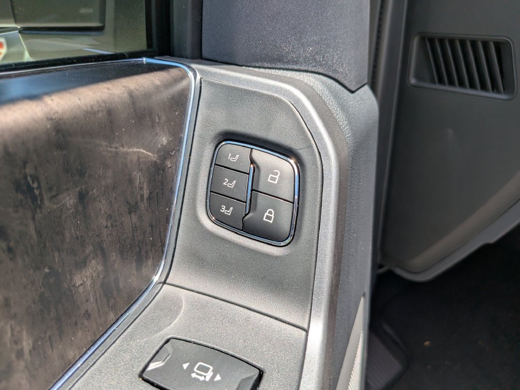 New 2026 Ford F250 Lariat w/ Black Appearance Package AWD/4WD image 27