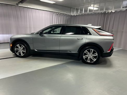 Used 2024 Cadillac Lyriq Tech AWD/4WD image 4
