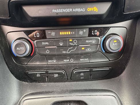 Used 2023 Ford Transit Connect XLT FWD image 27