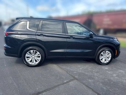 Used 2025 Mitsubishi Outlander ES AWD/4WD image 6