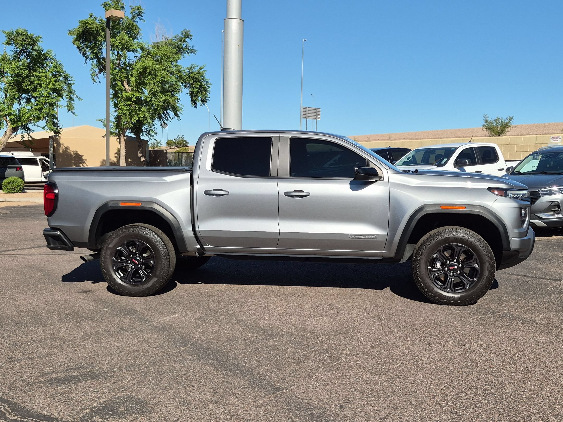 Used 2025 GMC Canyon Elevation RWD image 4
