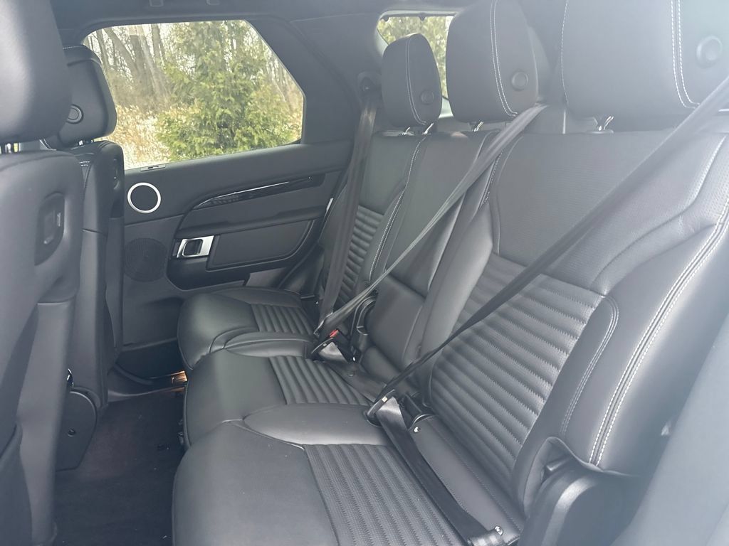 New 2026 Land Rover Discovery S AWD/4WD image 14