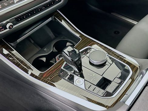 Used 2021 BMW X5 xDrive40i w/ Premium Package image 17