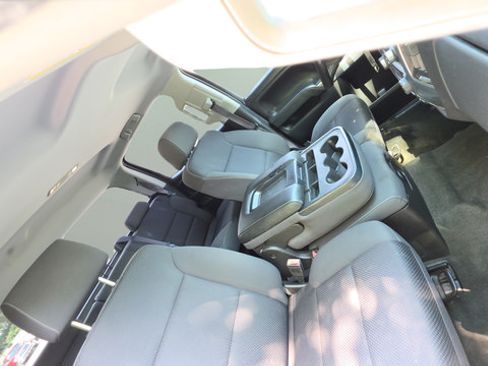 Used 2015 Chevrolet Silverado 2500 LT AWD/4WD image 16