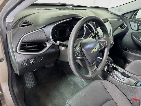 Used 2023 Chevrolet Malibu LT FWD image 9